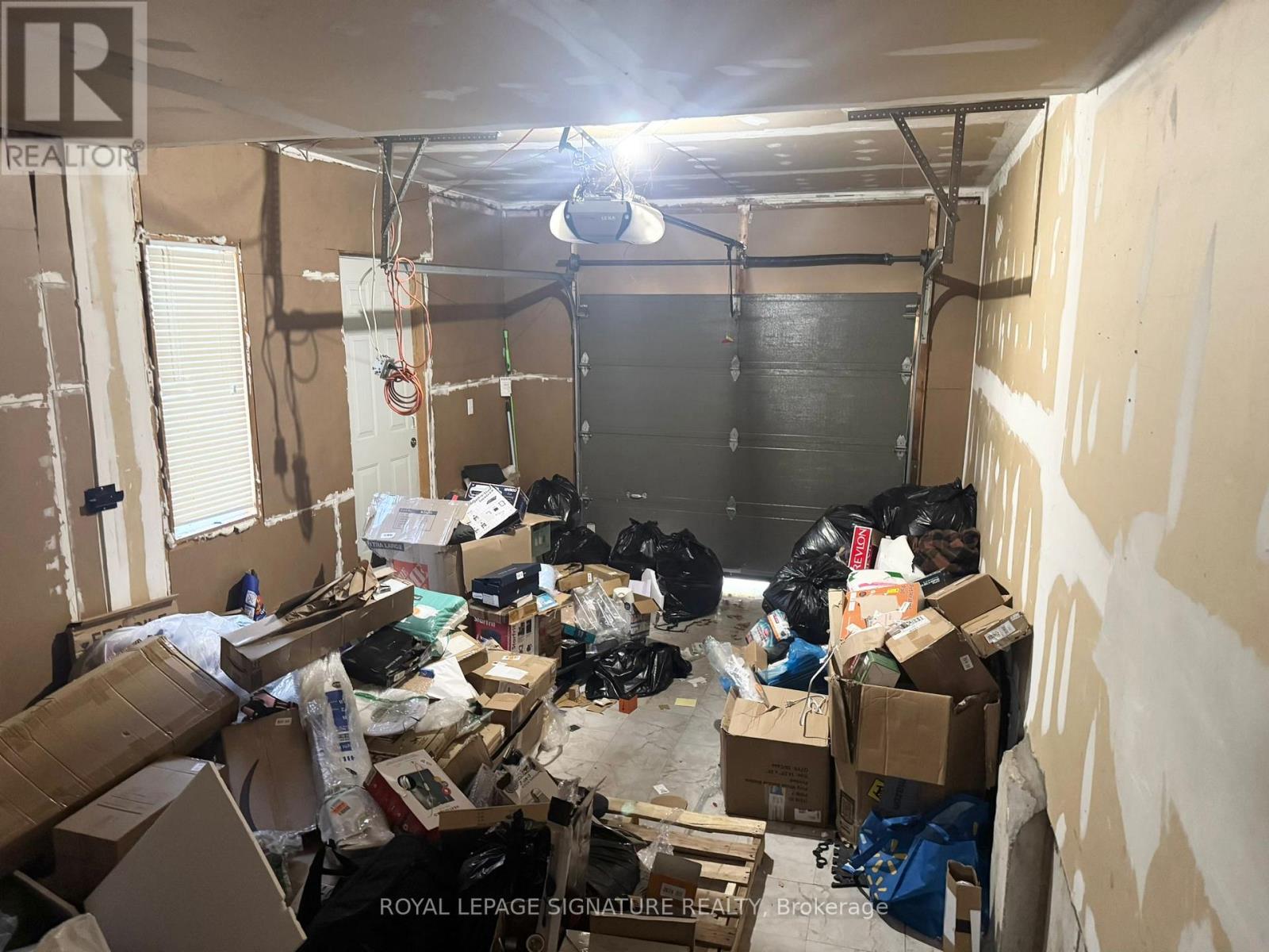 Upper - 13 Southwell Place, Brampton, Ontario  L6Z 4S8 - Photo 18 - W12500660