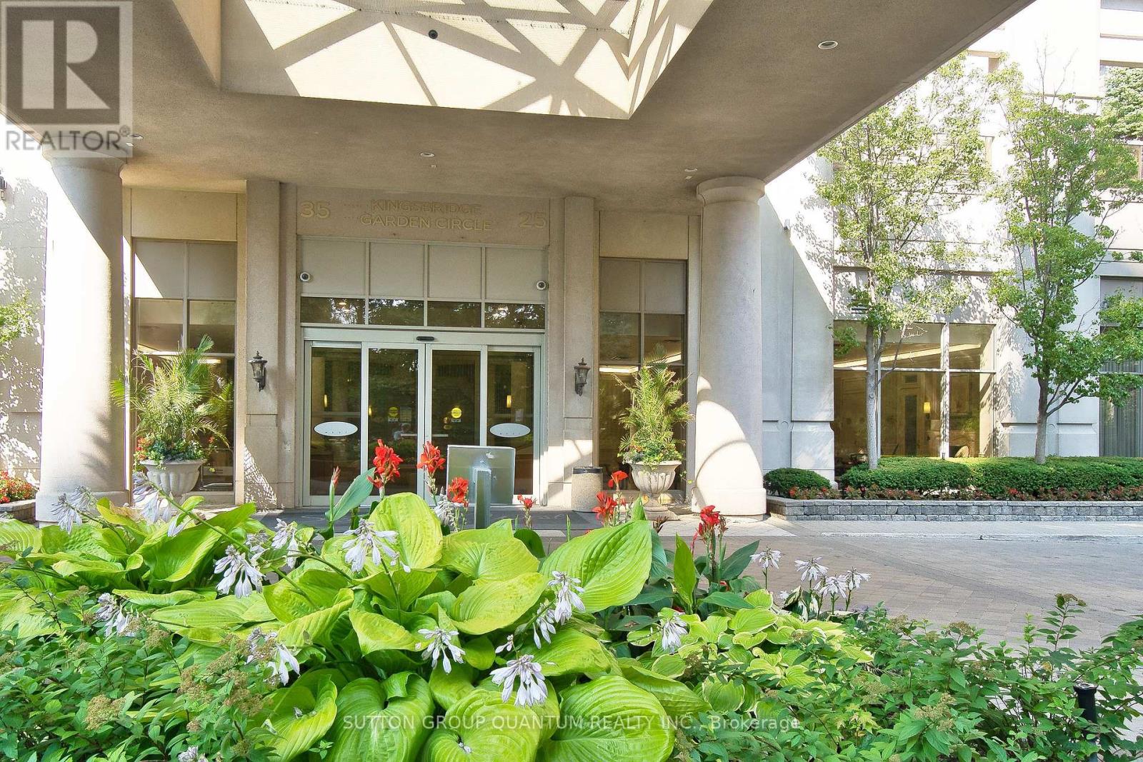 716 - 25 Kingsbridge Garden Circle, Mississauga, Ontario  L5R 4B1 - Photo 18 - W12500830