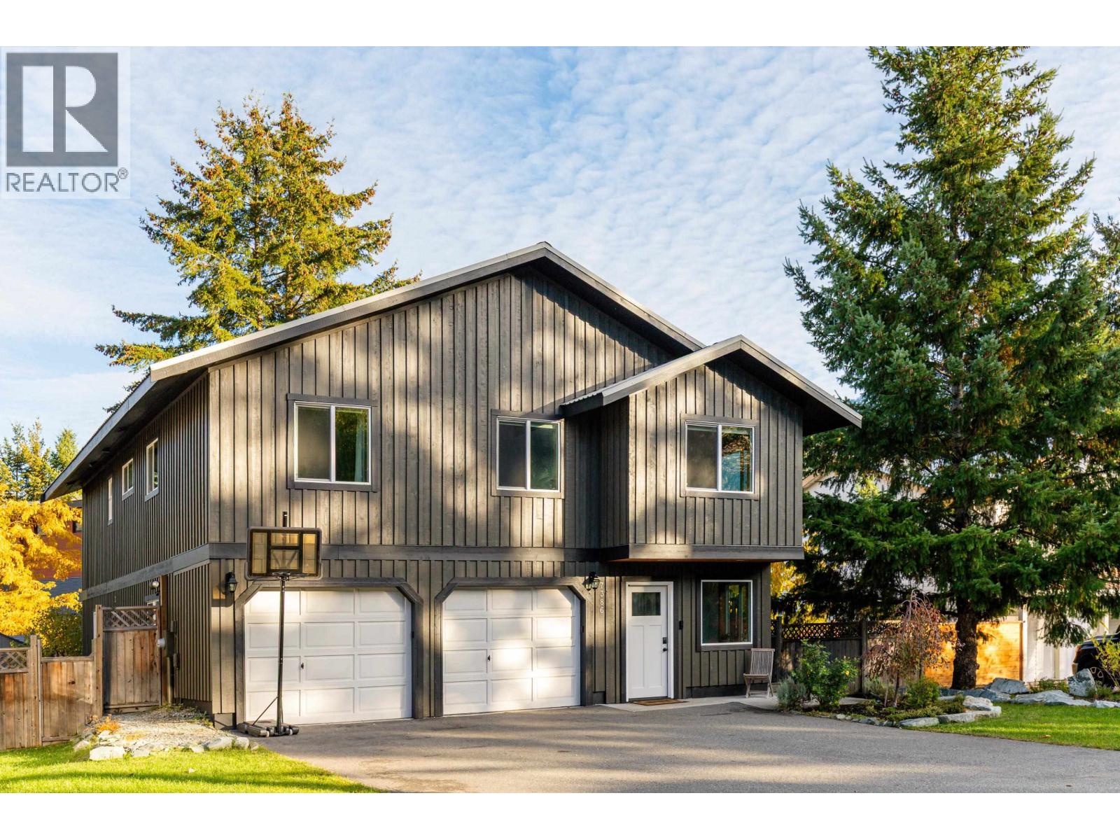 7386 LAUREL STREET, Pemberton, British Columbia