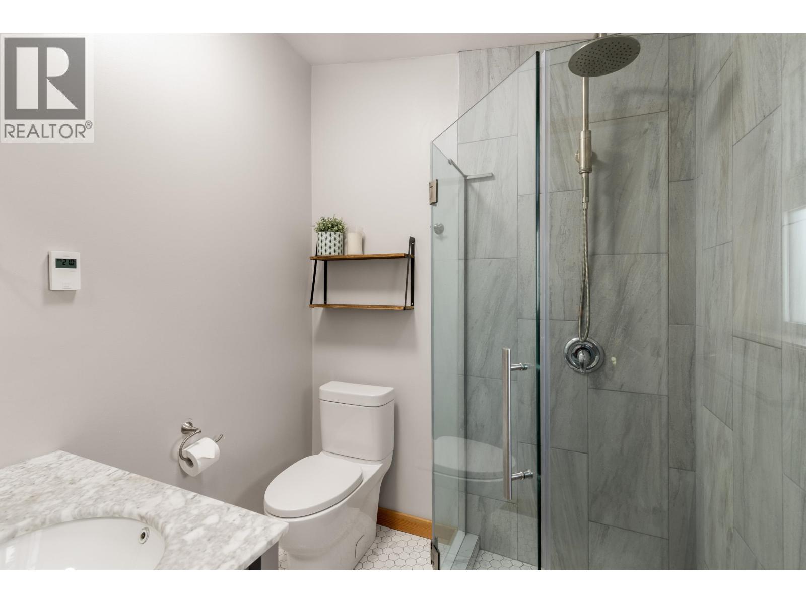 7386 Laurel Street, Pemberton, British Columbia  V0N 2L0 - Photo 18 - R3063869