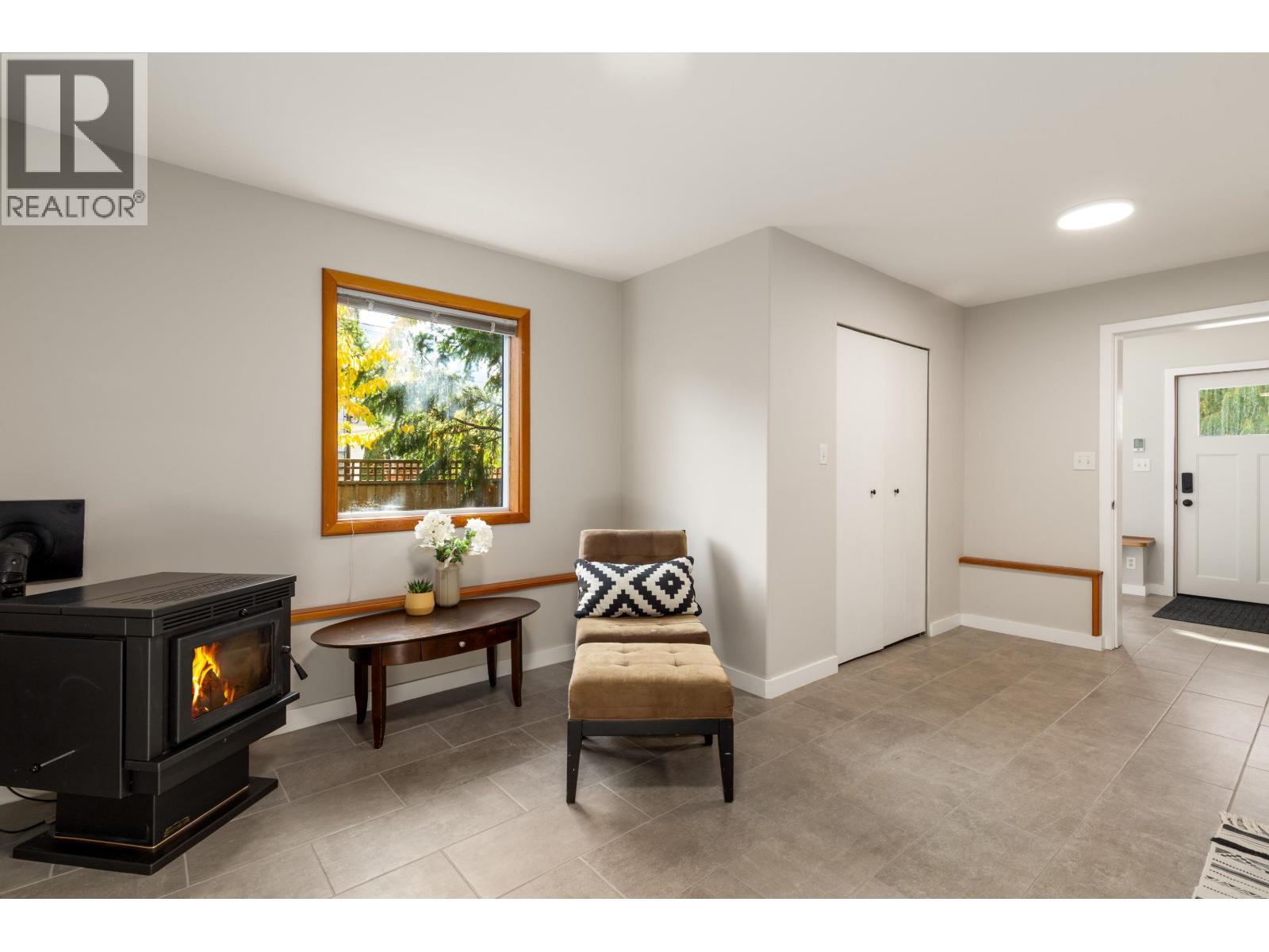 7386 Laurel Street, Pemberton, British Columbia  V0N 2L0 - Photo 22 - R3063869