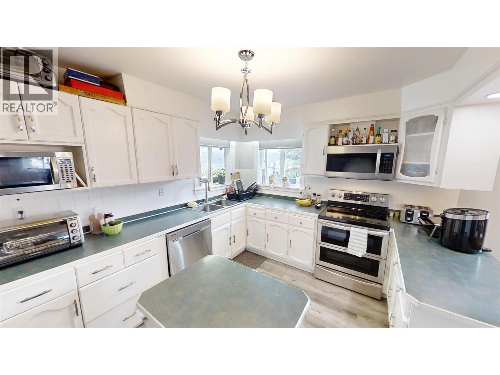 5000 Highway 93 Highway, Radium Hot Springs, British Columbia  V0A 1M0 - Photo 15 - 10350873