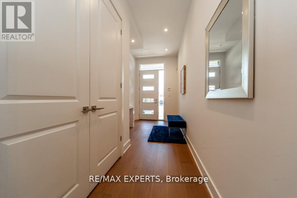 #main - 68 Twenty Fourth Street, Toronto, Ontario  M8V 3N8 - Photo 4 - W12444349