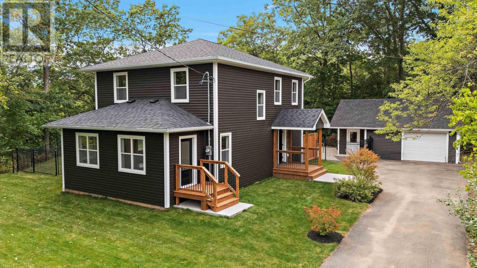 4 Caldwell Avenue, Kentville, Nova Scotia