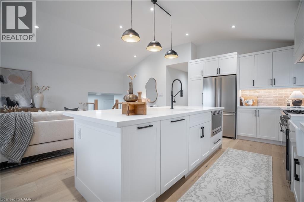 1365 Janina Boulevard, Burlington, Ontario  L7P 1K5 - Photo 15 - 40778610