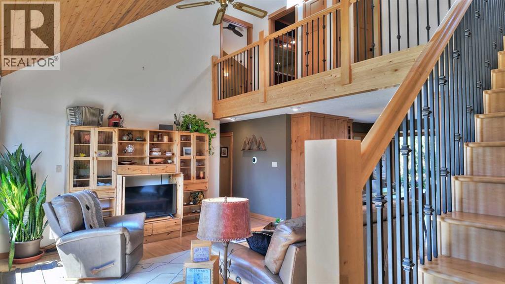 226 Lady Macdonald Drive, Canmore, Alberta  T1W 1H3 - Photo 12 - A2248845