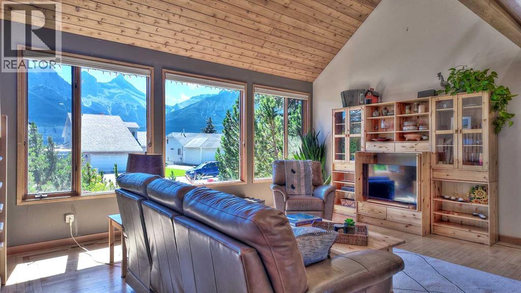 226 Lady Macdonald Drive, Canmore, Alberta  T1W 1H3 - Photo 6 - A2248845