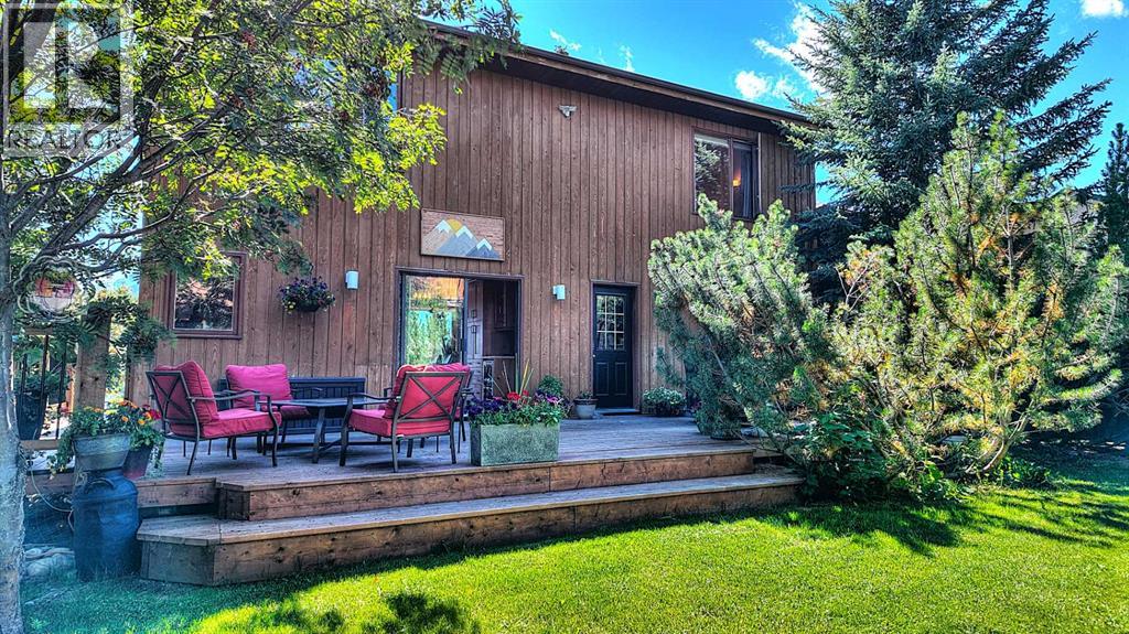 226 Lady Macdonald Drive, Canmore, Alberta  T1W 1H3 - Photo 4 - A2248845