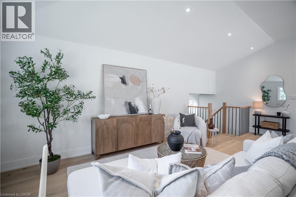 1365 Janina Boulevard, Burlington, Ontario  L7P 1K5 - Photo 7 - 40778610