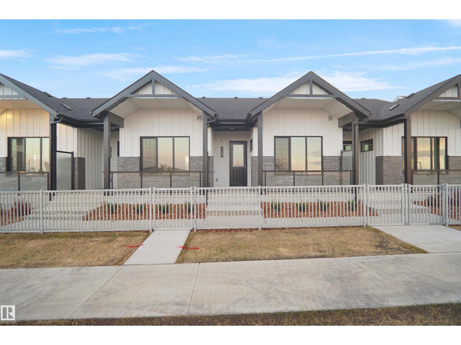 7507 OBSERVER LN NW, Edmonton, Alberta