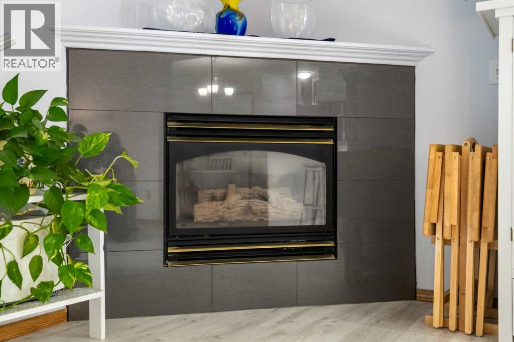 Property at 147 Somervale Park SW image 4