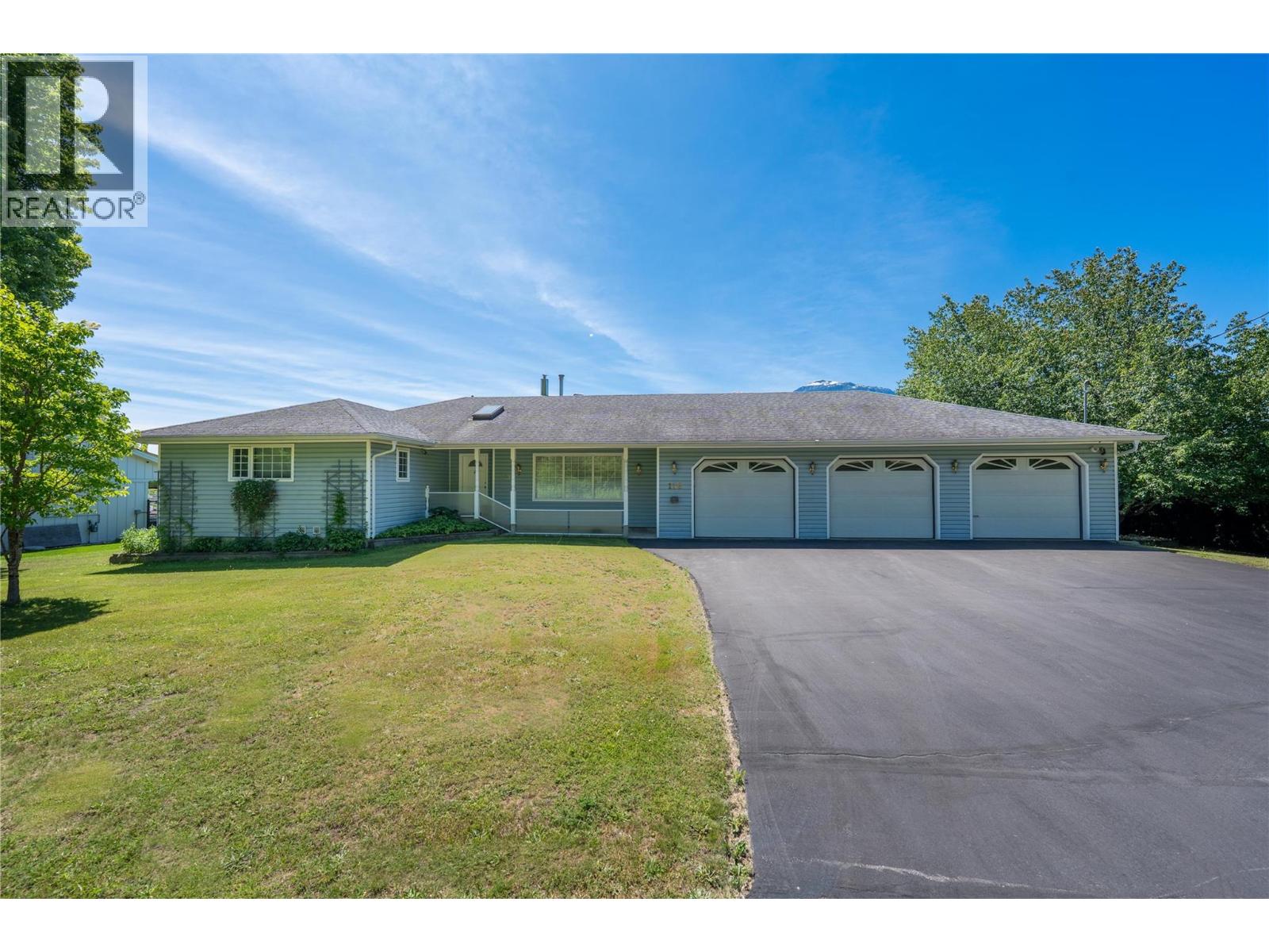 139 Track Street Street E, Revelstoke, British Columbia