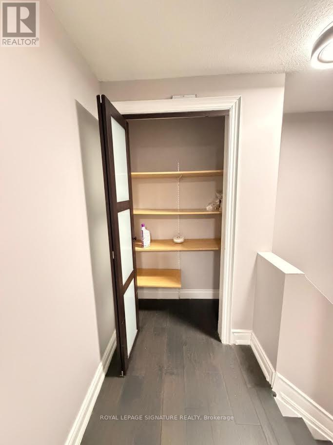 10 SALISBURY CIRCLE, Brampton, Ontario