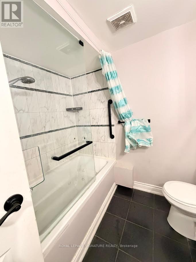 10 Salisbury Circle, Brampton, Ontario  L6V 2Z6 - Photo 10 - W12500930