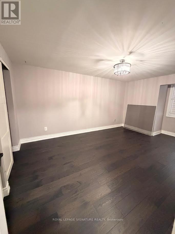 10 Salisbury Circle, Brampton, Ontario  L6V 2Z6 - Photo 11 - W12500930