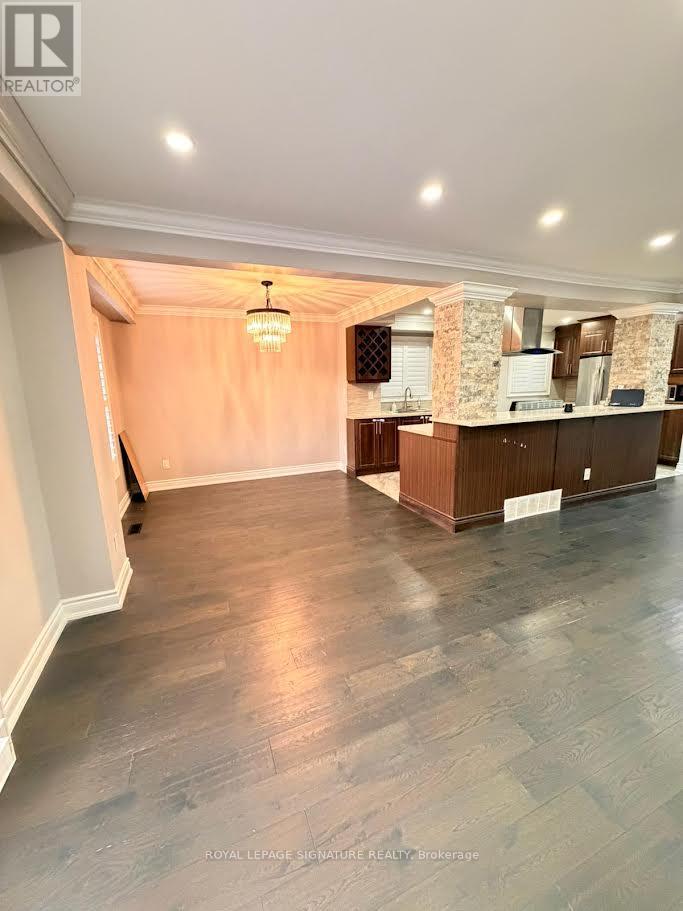 10 Salisbury Circle, Brampton, Ontario  L6V 2Z6 - Photo 12 - W12500930