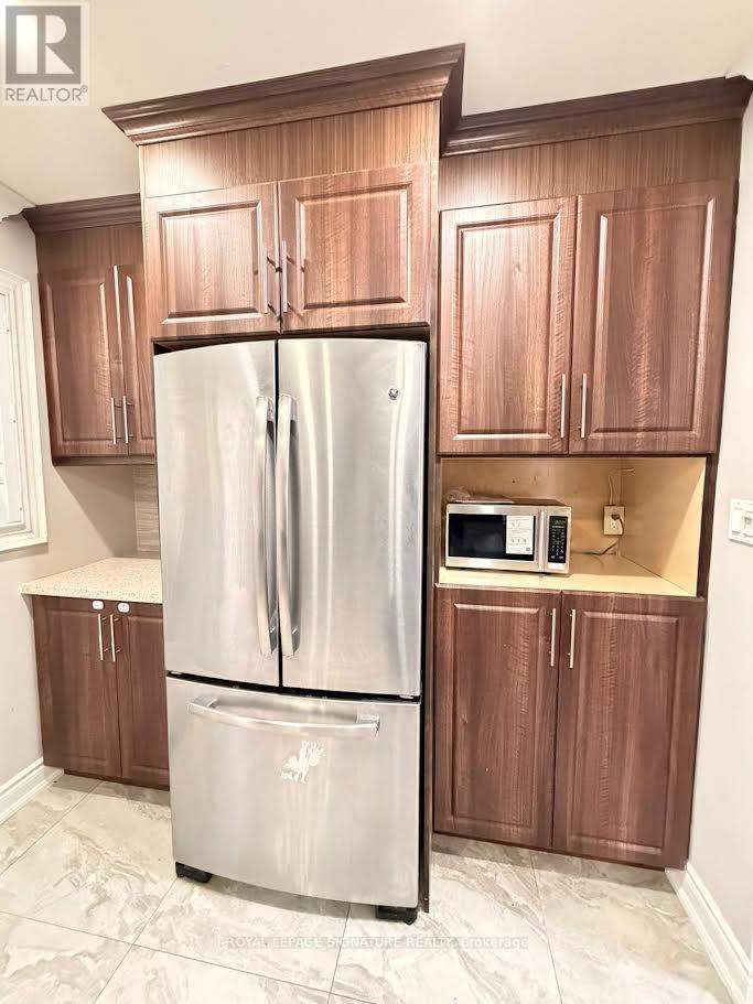 10 Salisbury Circle, Brampton, Ontario  L6V 2Z6 - Photo 21 - W12500930