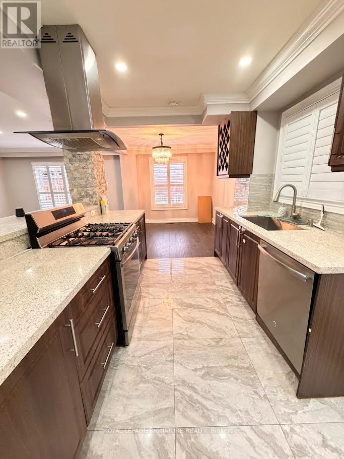 10 Salisbury Circle, Brampton, Ontario  L6V 2Z6 - Photo 25 - W12500930