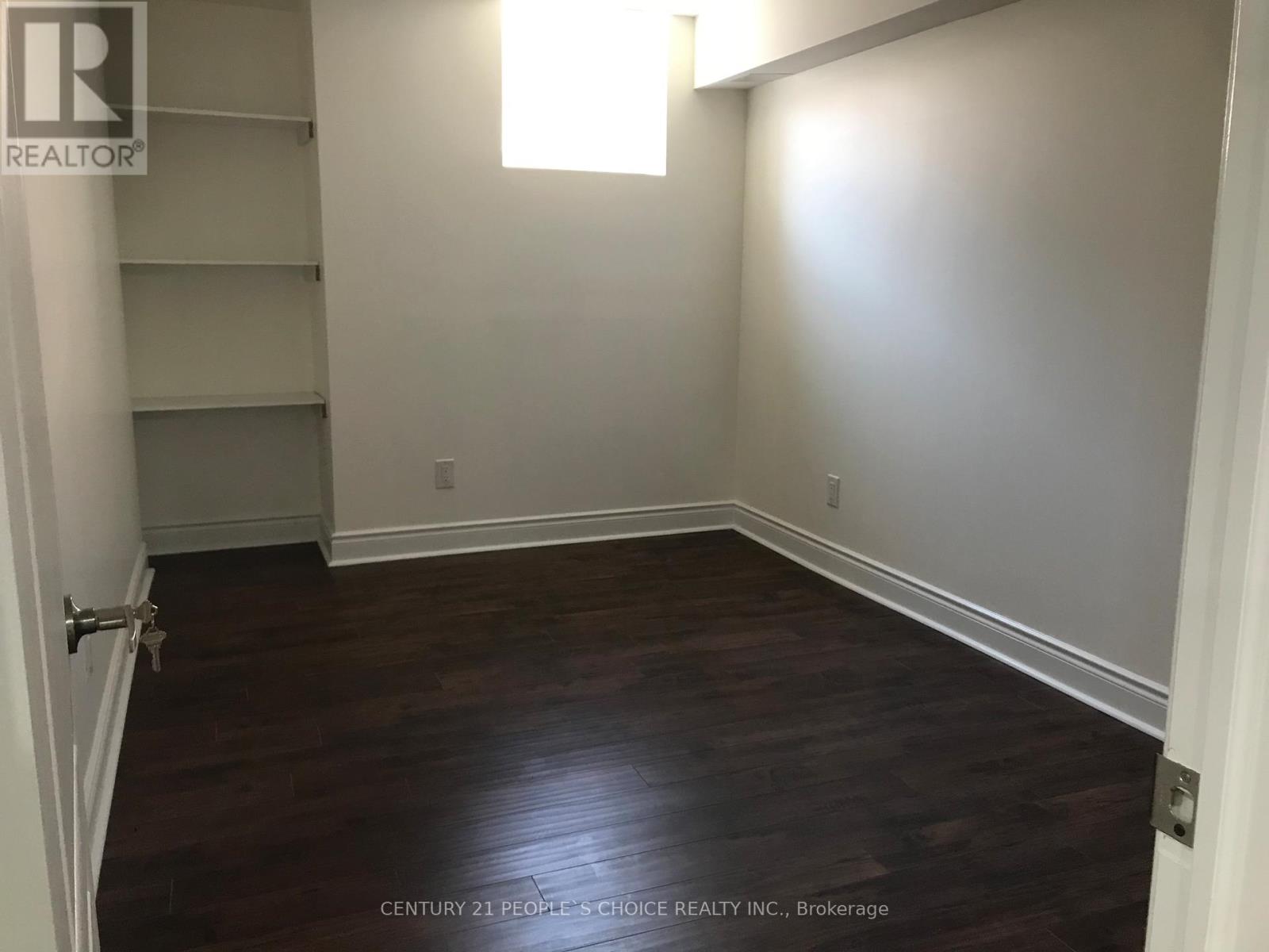 10 Amaretto Court, Brampton, Ontario  L6X 5M9 - Photo 2 - W12500942