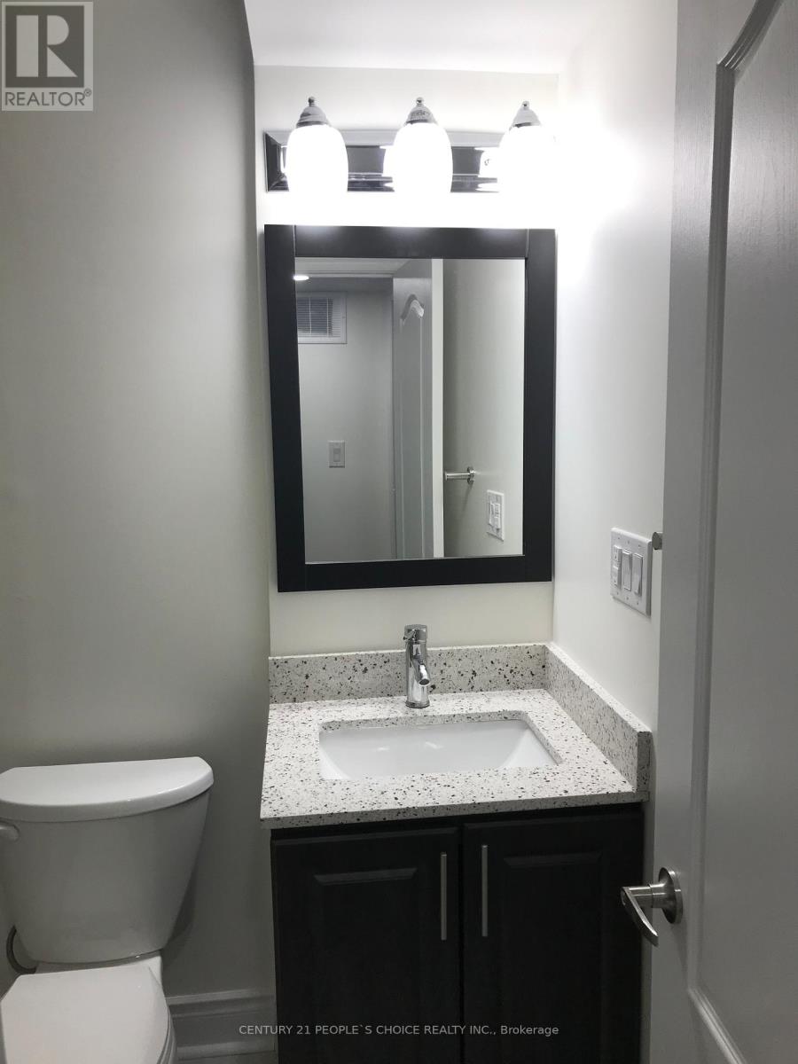 10 Amaretto Court, Brampton, Ontario  L6X 5M9 - Photo 6 - W12500942