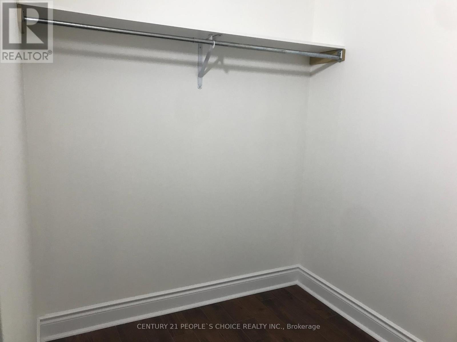 10 Amaretto Court, Brampton, Ontario  L6X 5M9 - Photo 7 - W12500942