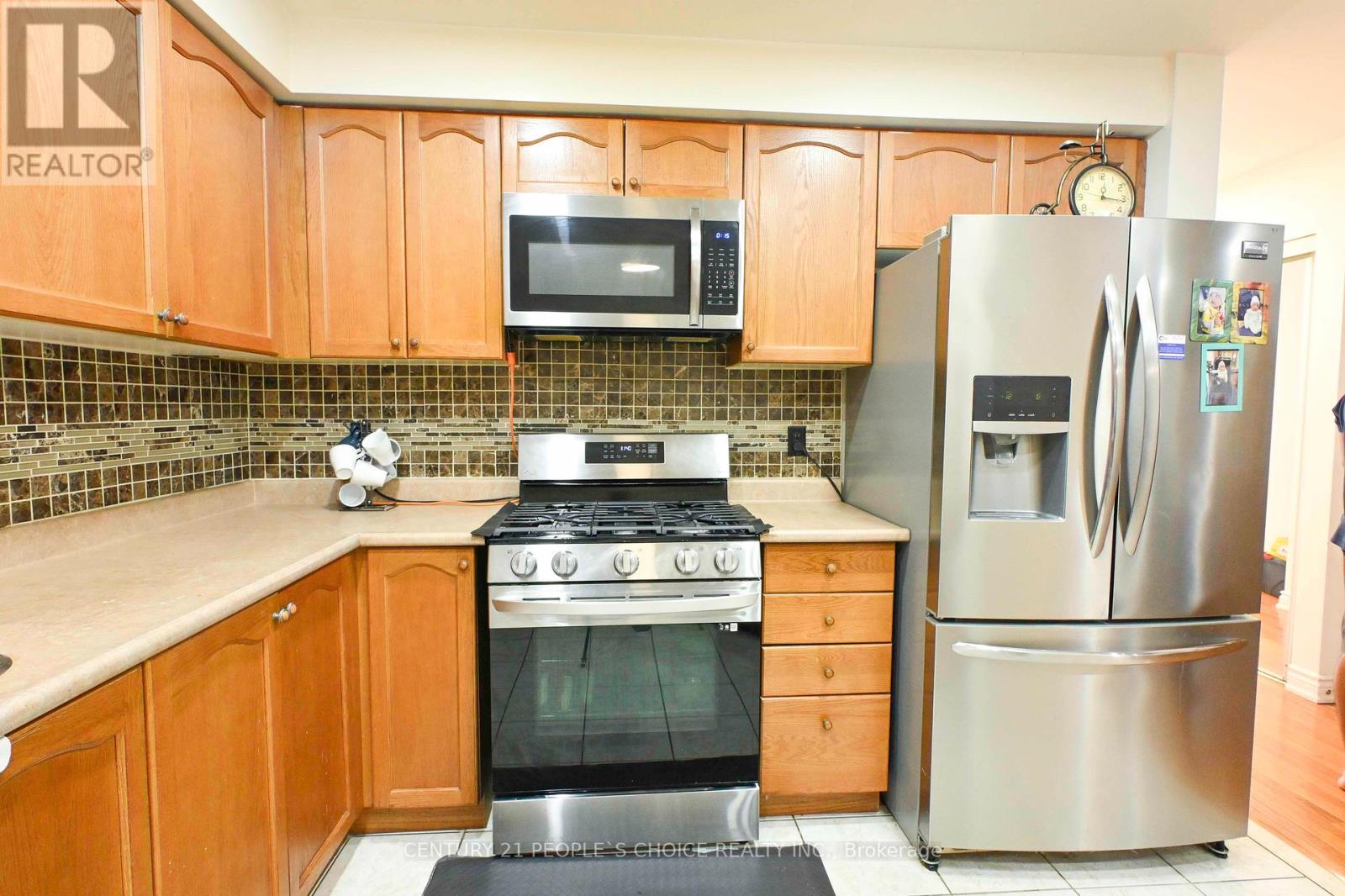 62 Pauline Crescent, Brampton, Ontario  L7A 2V6 - Photo 15 - W12487748