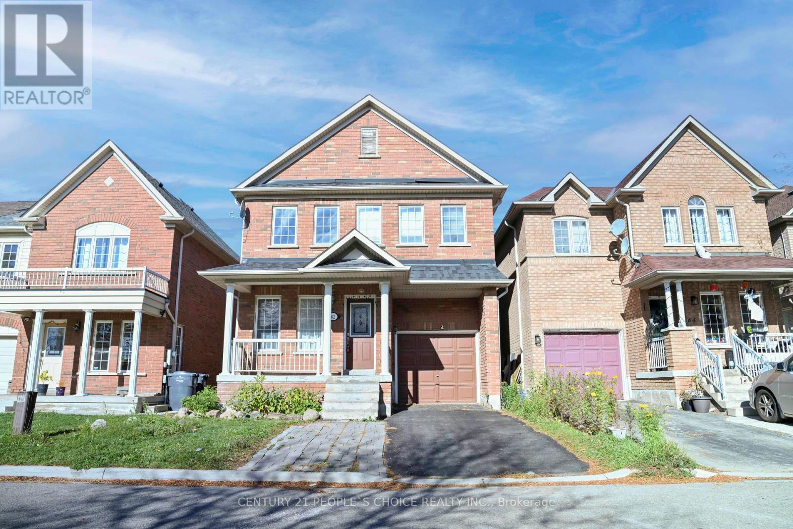 62 Pauline Crescent, Brampton, Ontario  L7A 2V6 - Photo 3 - W12487748