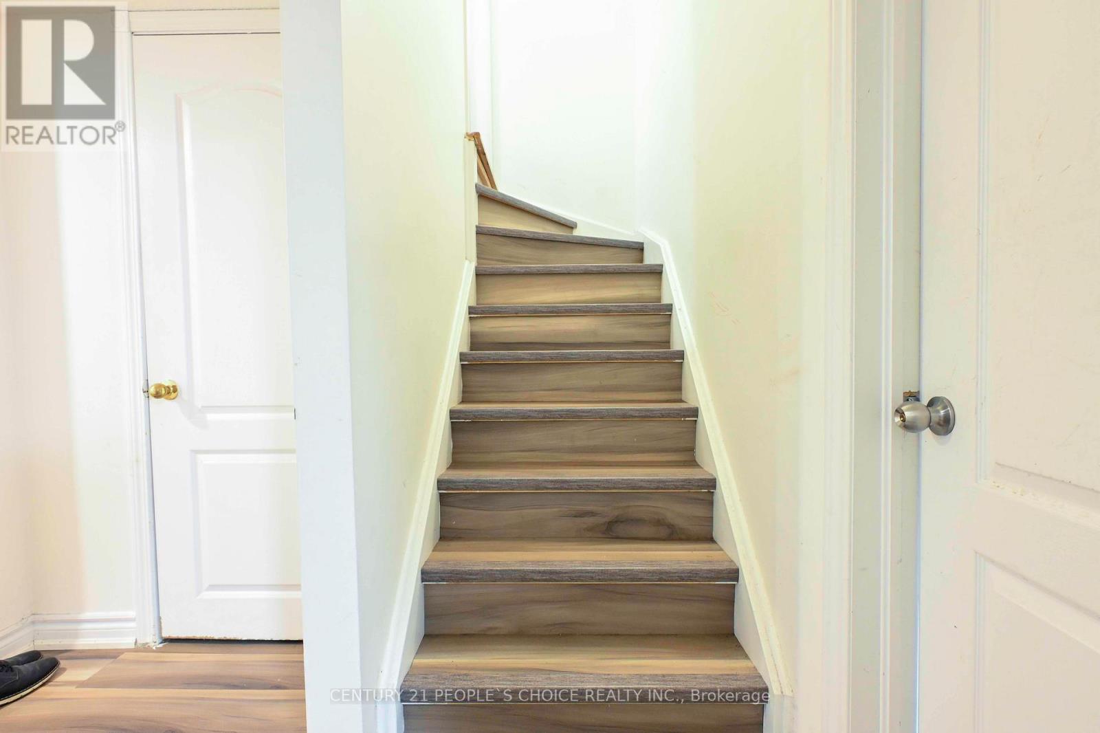 62 Pauline Crescent, Brampton, Ontario  L7A 2V6 - Photo 34 - W12487748