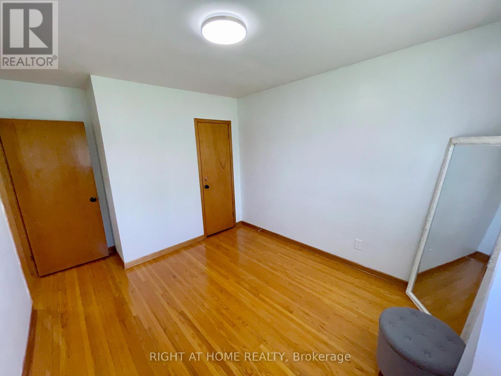 4 Valley Road, St. Catharines, Ontario  L2S 1Y6 - Photo 18 - X12500944