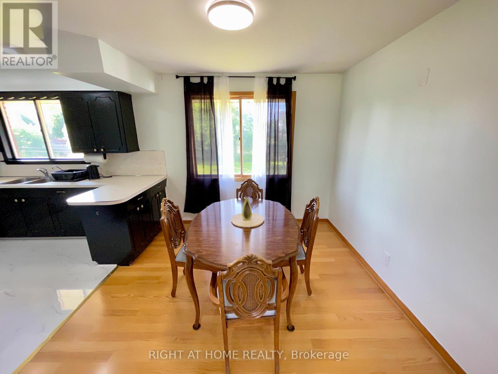 4 Valley Road, St. Catharines, Ontario  L2S 1Y6 - Photo 8 - X12500944