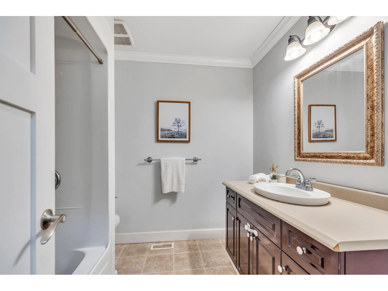 2252 Bakerview Street, Abbotsford, British Columbia  V2T 3B4 - Photo 15 - R3053985