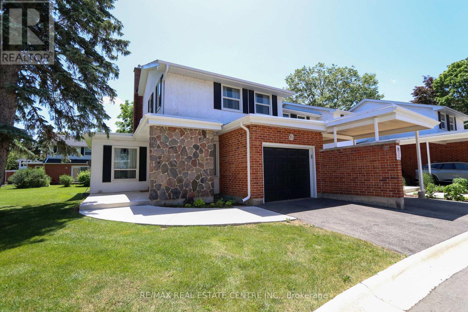 1 - 423 KEATS WAY, Waterloo, Ontario