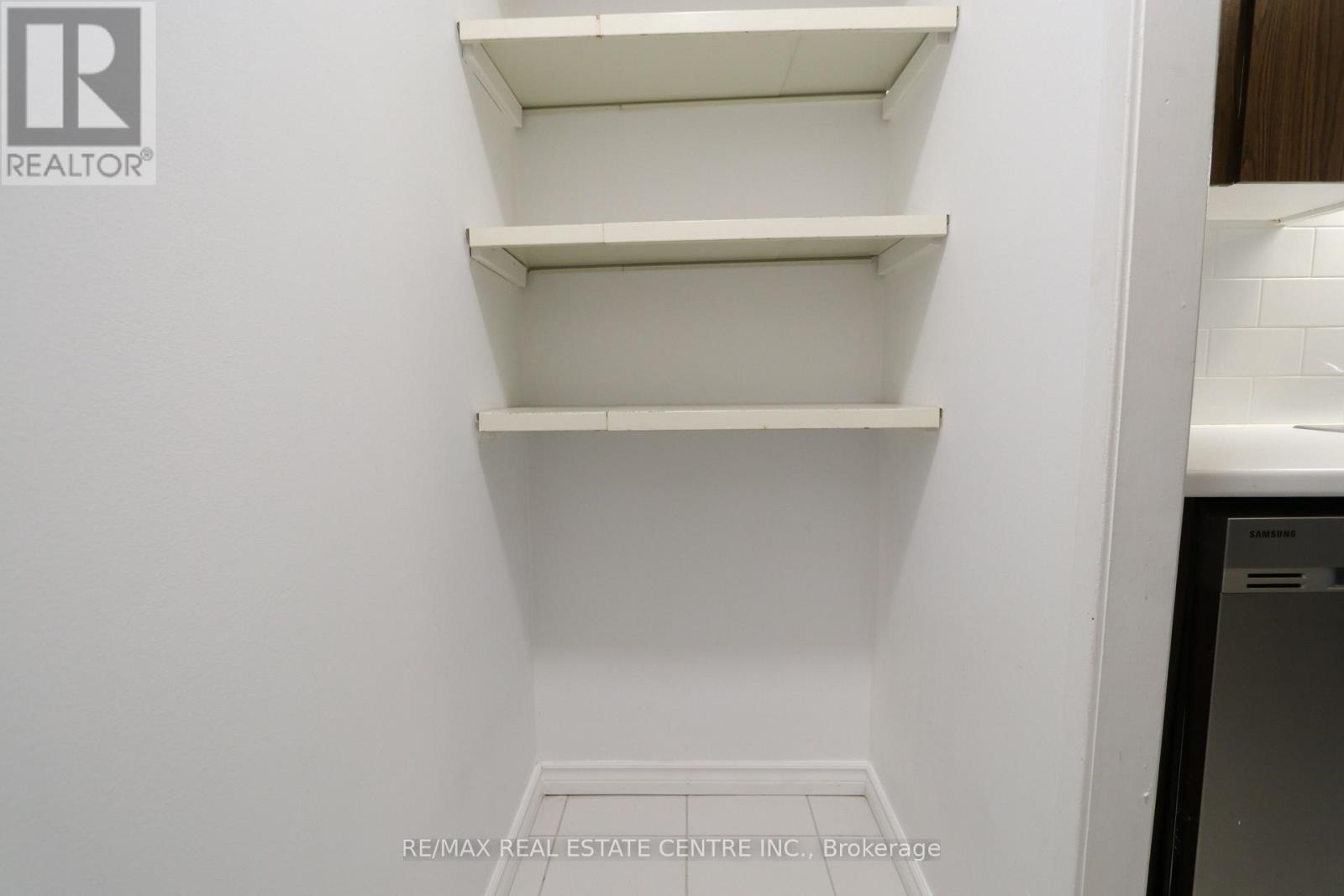 1 - 423 Keats Way, Waterloo, Ontario  N2L 5S7 - Photo 10 - X12500960