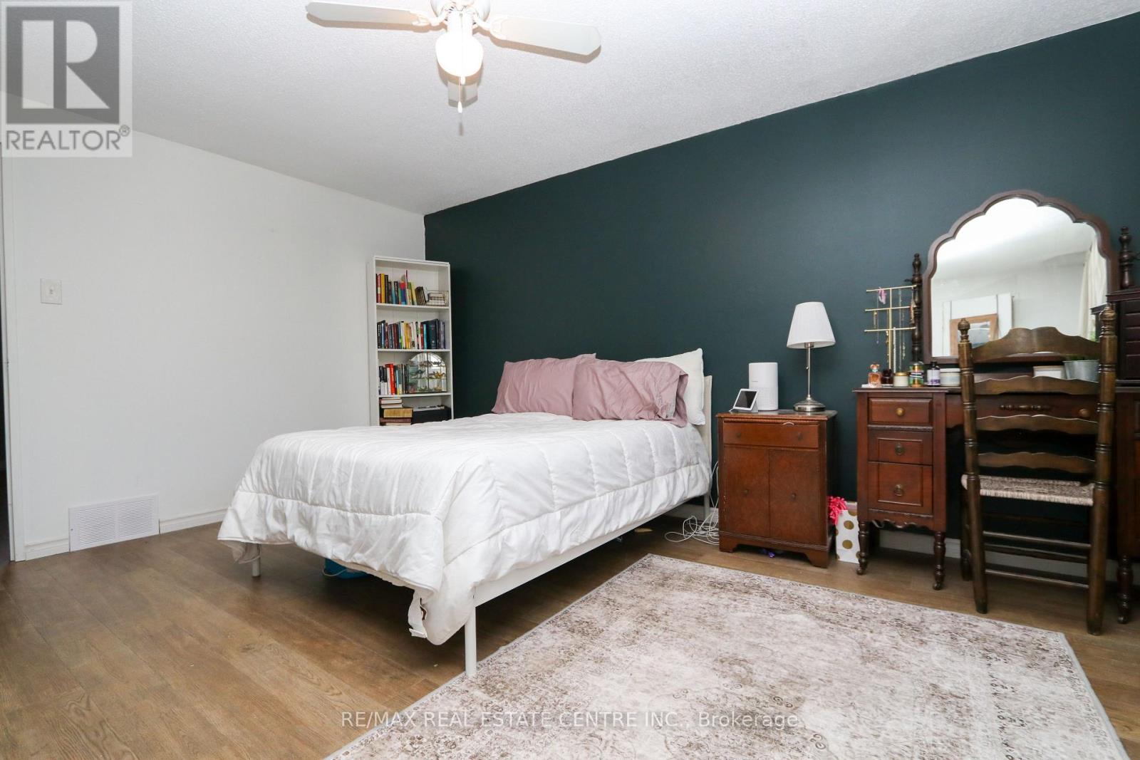 1 - 423 Keats Way, Waterloo, Ontario  N2L 5S7 - Photo 12 - X12500960