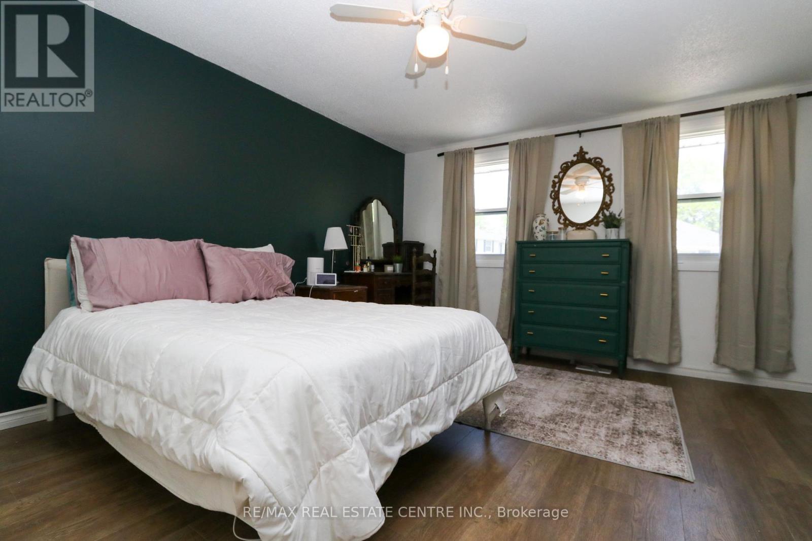 1 - 423 Keats Way, Waterloo, Ontario  N2L 5S7 - Photo 13 - X12500960