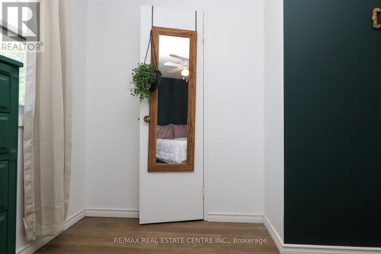 1 - 423 Keats Way, Waterloo, Ontario  N2L 5S7 - Photo 14 - X12500960