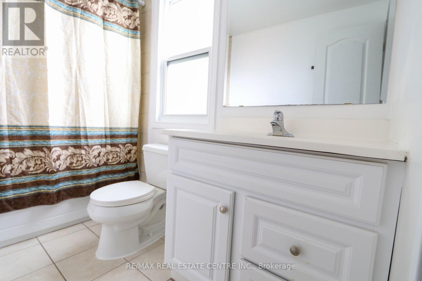 1 - 423 Keats Way, Waterloo, Ontario  N2L 5S7 - Photo 16 - X12500960