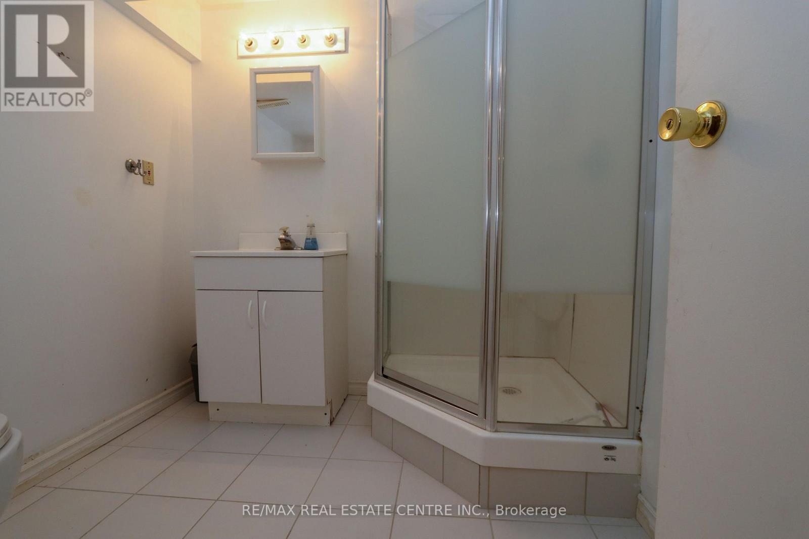 1 - 423 Keats Way, Waterloo, Ontario  N2L 5S7 - Photo 17 - X12500960