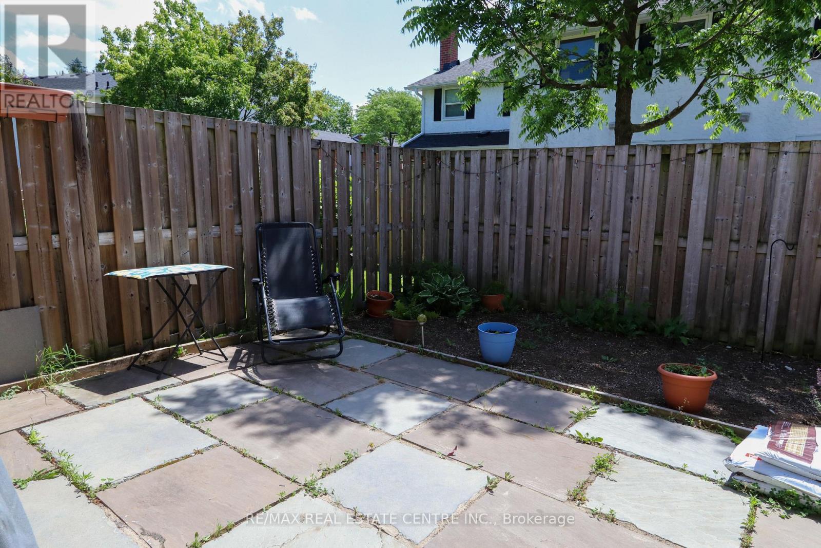 1 - 423 Keats Way, Waterloo, Ontario  N2L 5S7 - Photo 22 - X12500960