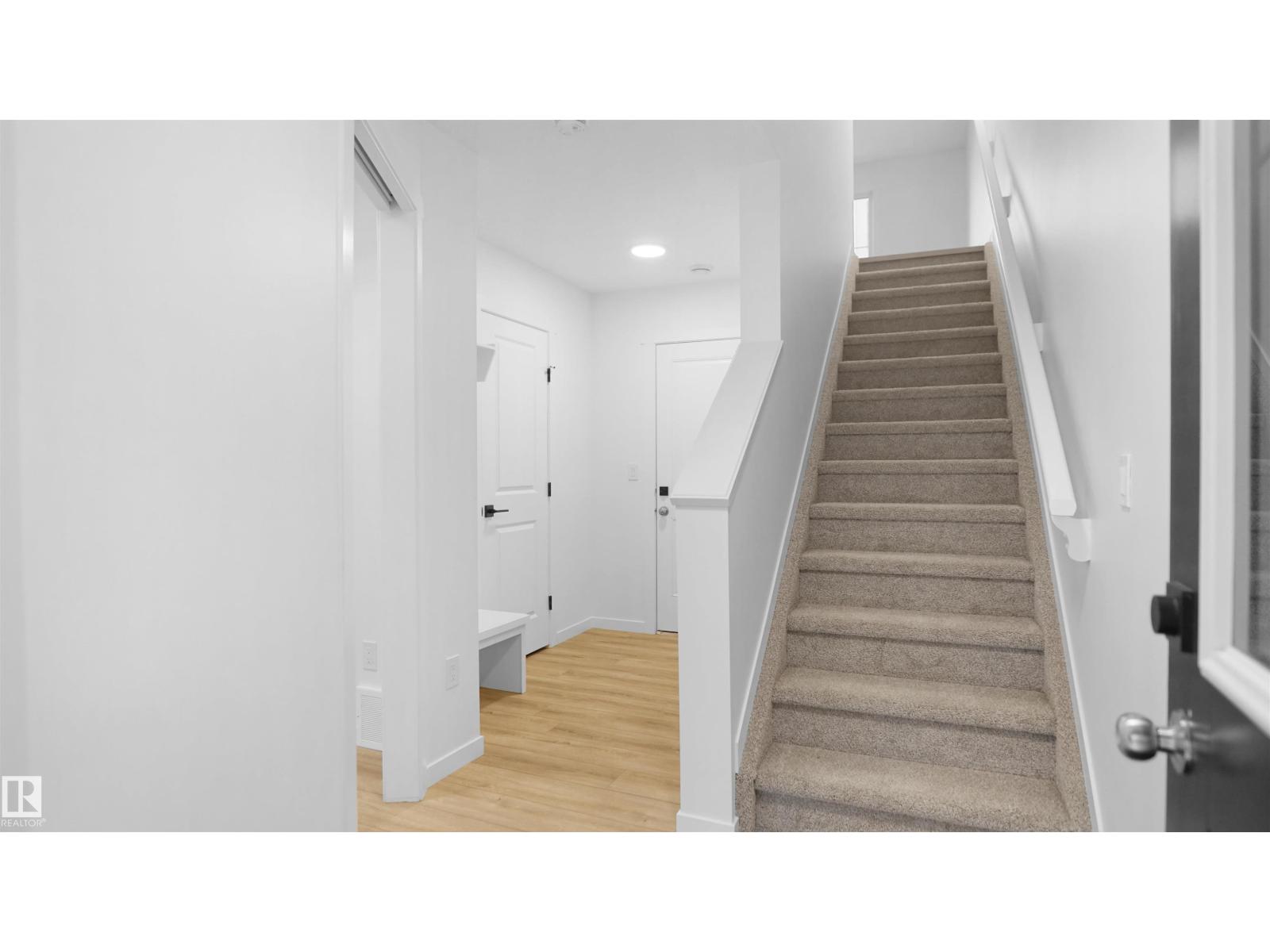 #19 29 Airport Rd Nw, Edmonton, Alberta  T5G 2P9 - Photo 3 - E4464465