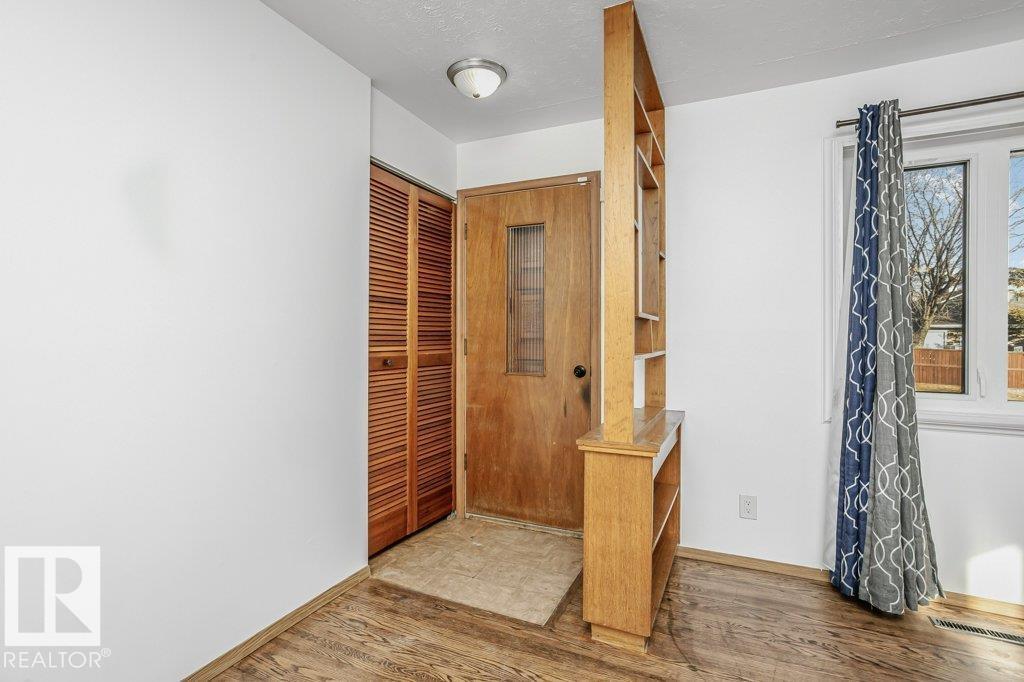 6211 134 Av Nw, Edmonton, Alberta  T5A 0A7 - Photo 3 - E4464469