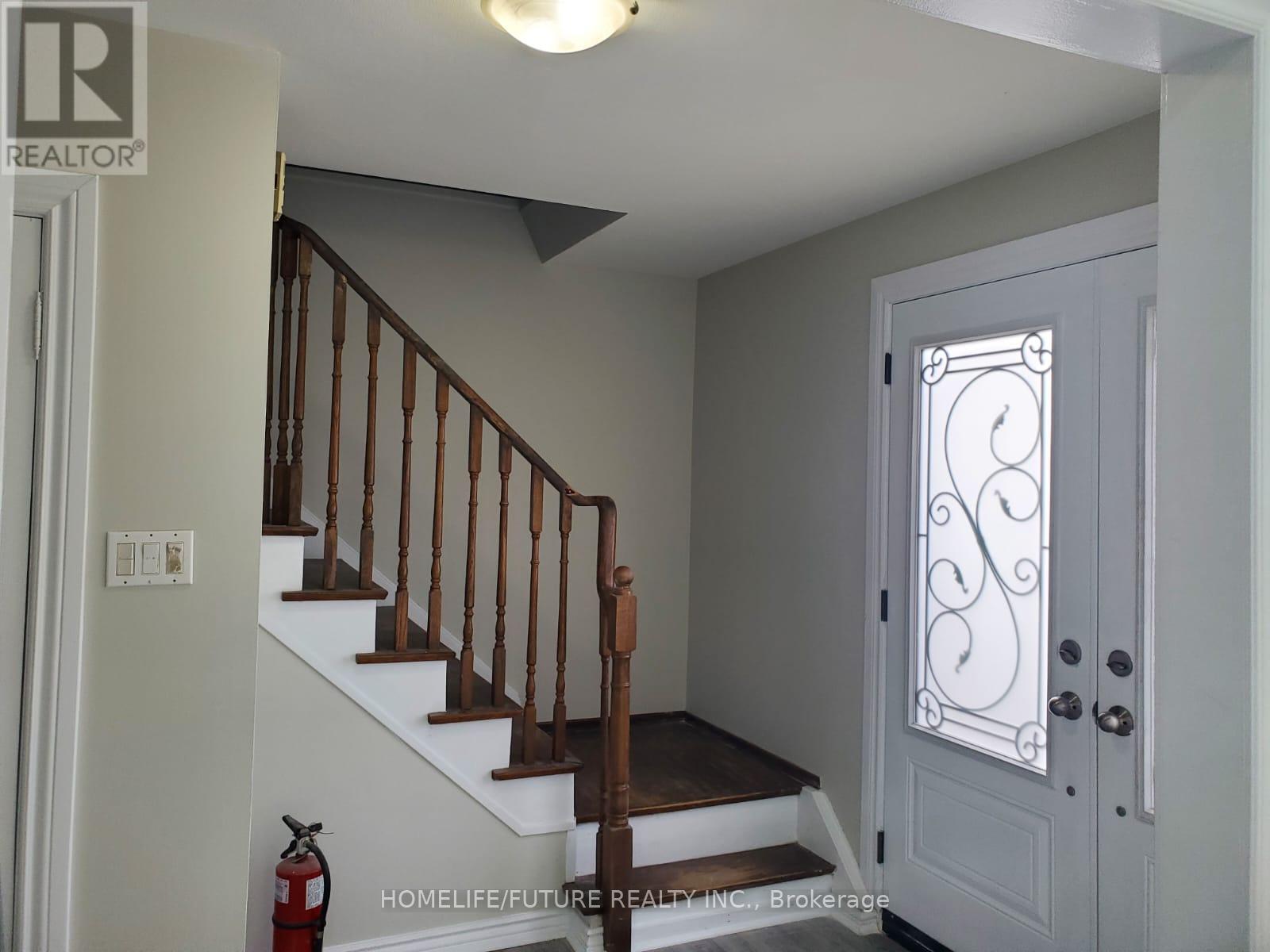 853 Douglas Avenue, Pickering, Ontario  L1W 1N5 - Photo 5 - E12499958