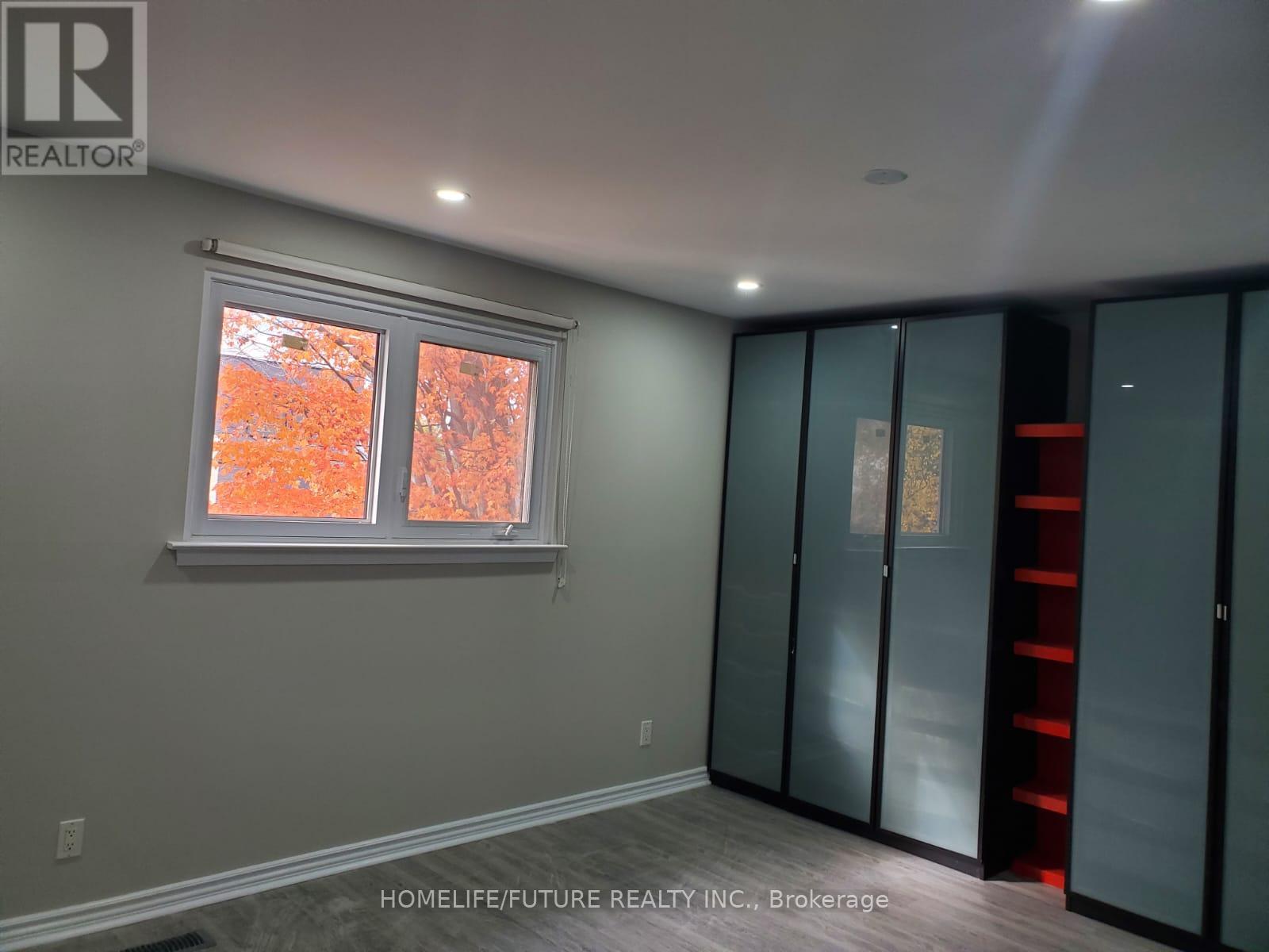 853 Douglas Avenue, Pickering, Ontario  L1W 1N5 - Photo 8 - E12499958