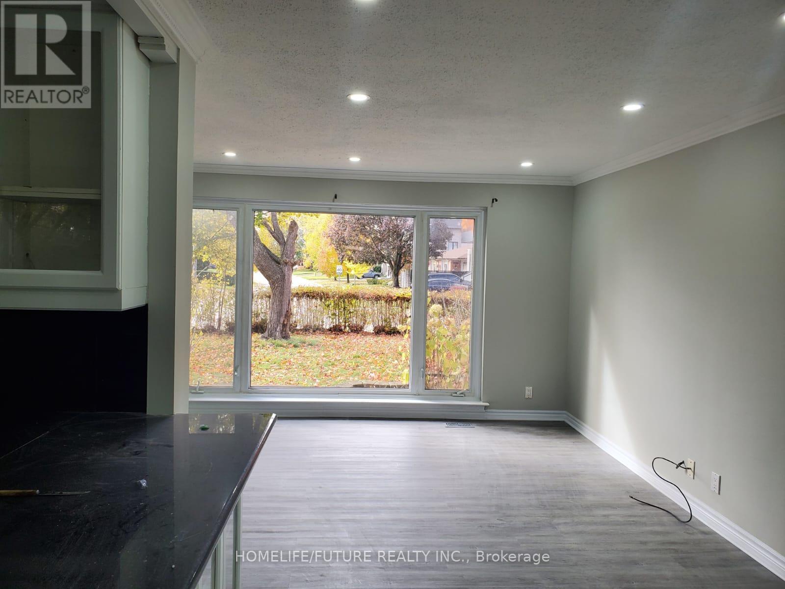 853 Douglas Avenue, Pickering, Ontario  L1W 1N5 - Photo 3 - E12499958