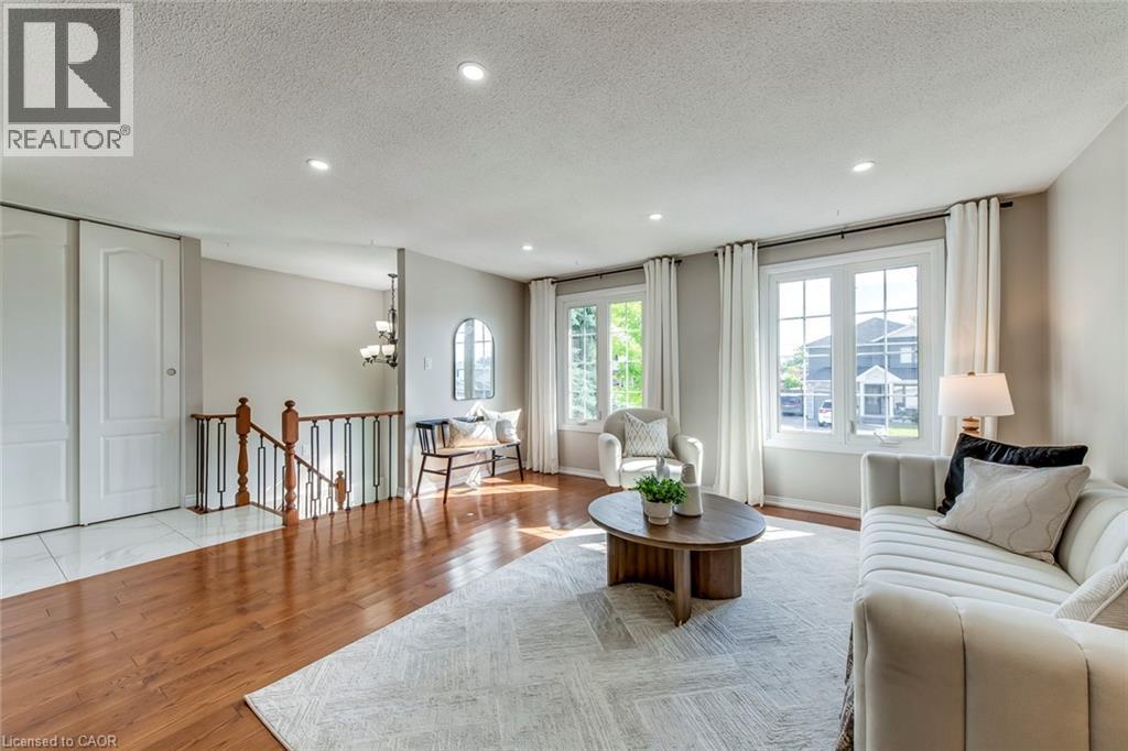 2309 Malcolm Crescent, Burlington, Ontario  L7P 4G8 - Photo 8 - 40777892