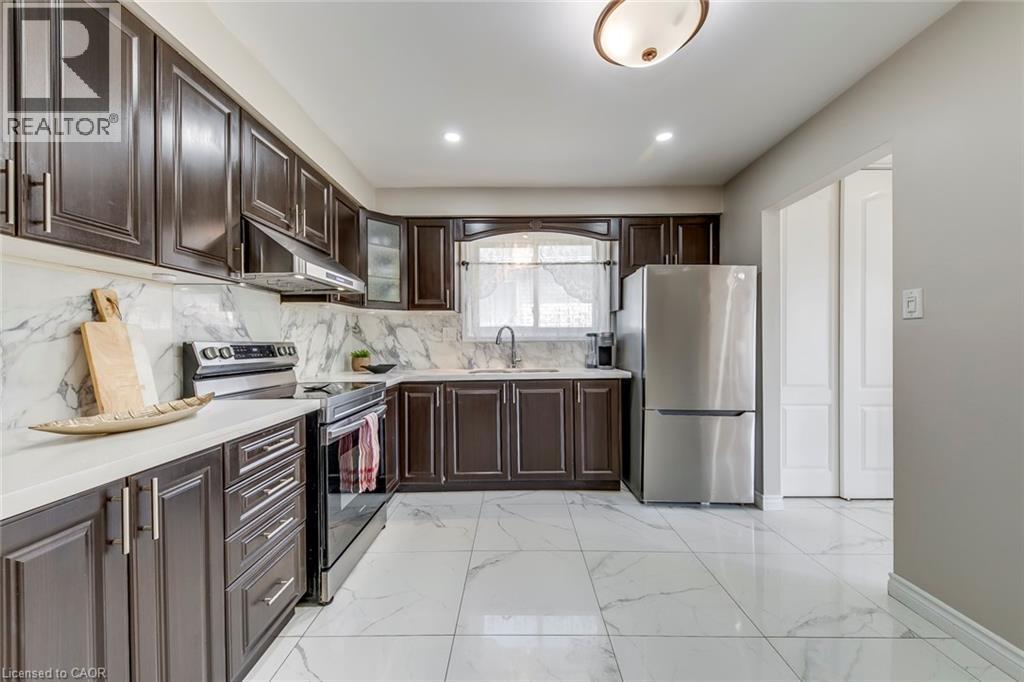 2309 Malcolm Crescent, Burlington, Ontario  L7P 4G8 - Photo 19 - 40777892