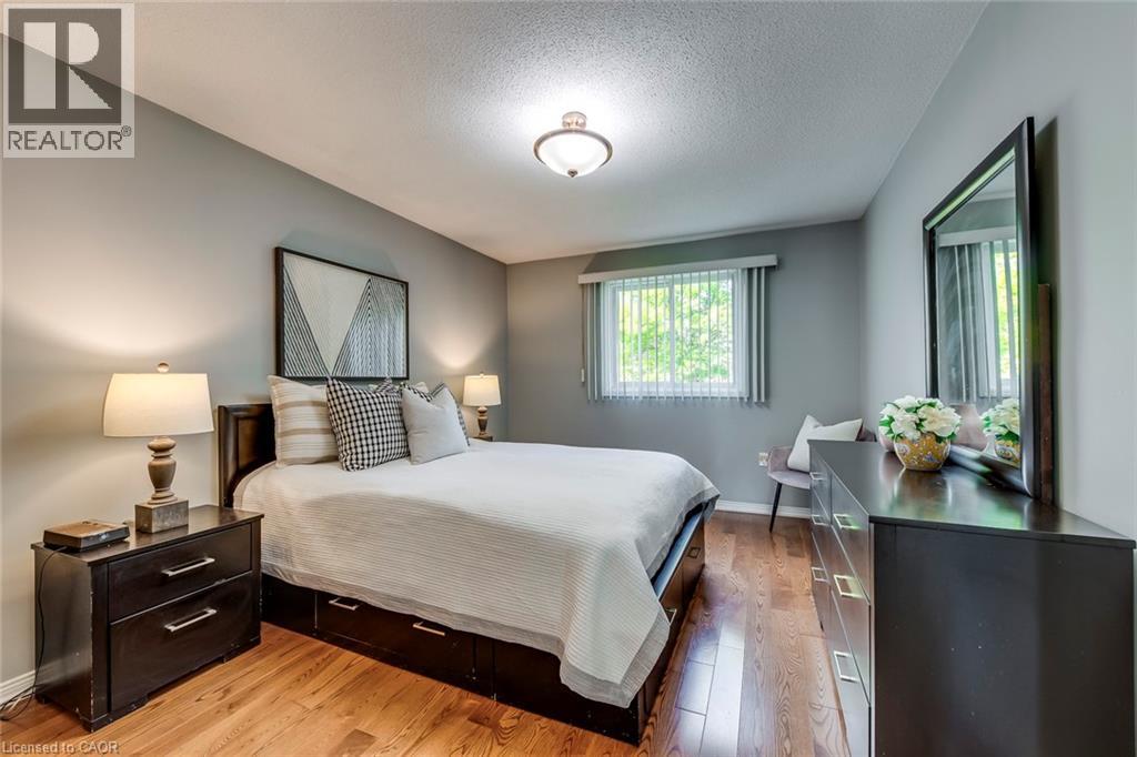 2309 Malcolm Crescent, Burlington, Ontario  L7P 4G8 - Photo 24 - 40777892