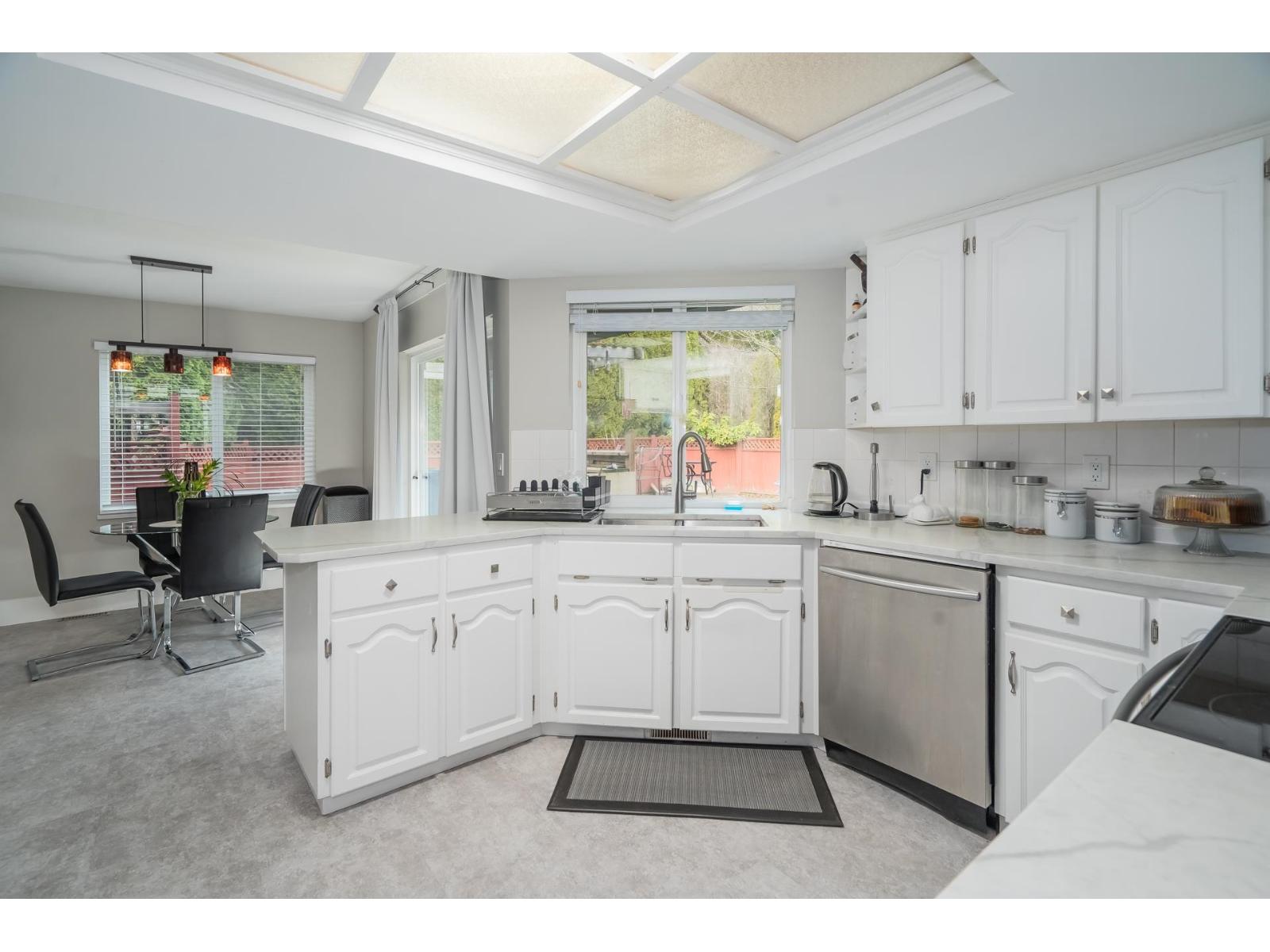 2237 Mountain Drive, Abbotsford, British Columbia  V3G 1E3 - Photo 12 - R3056400