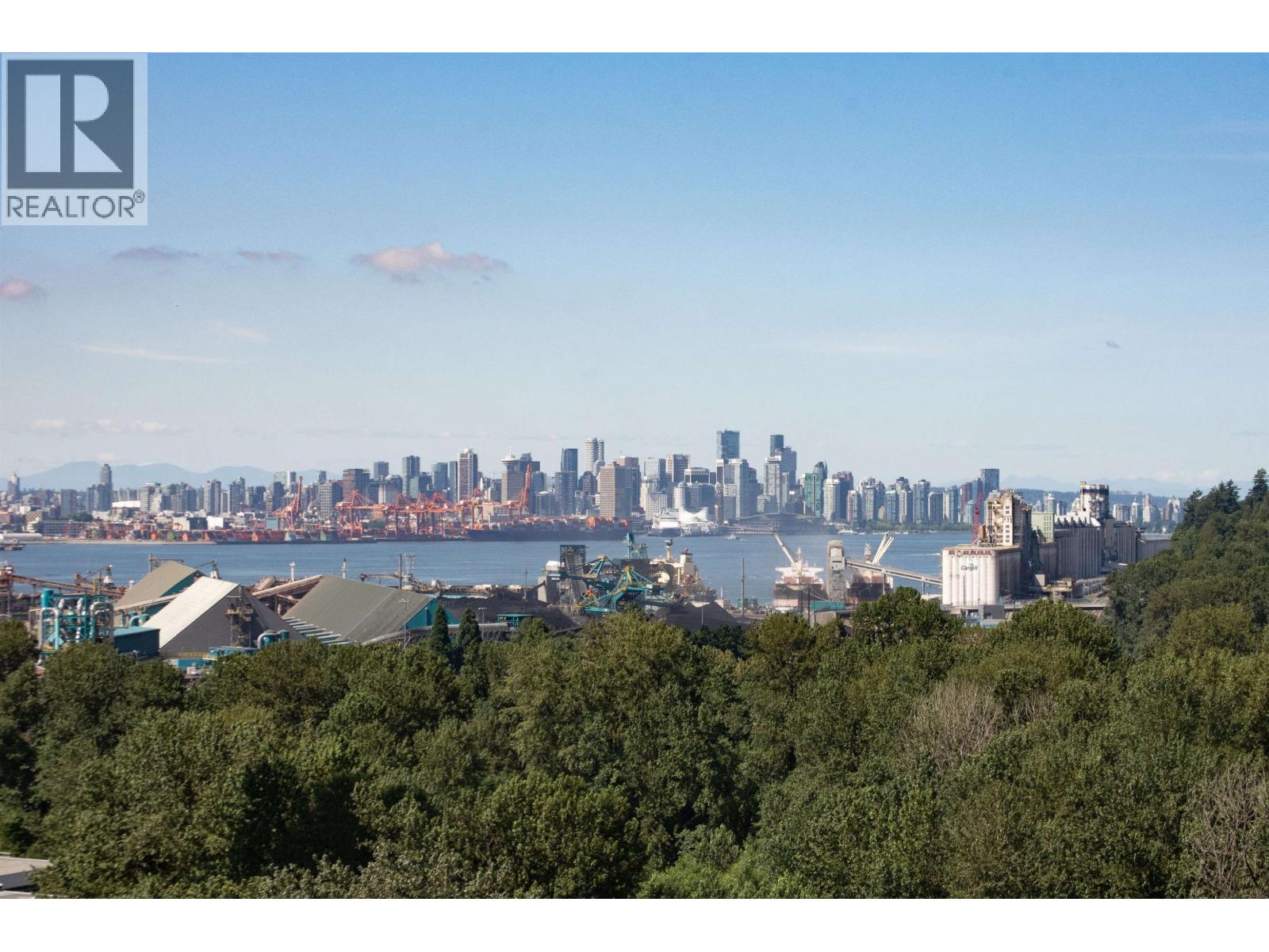 1807 1500 Fern Street, North Vancouver, British Columbia  V7J 0E6 - Photo 2 - R3045444