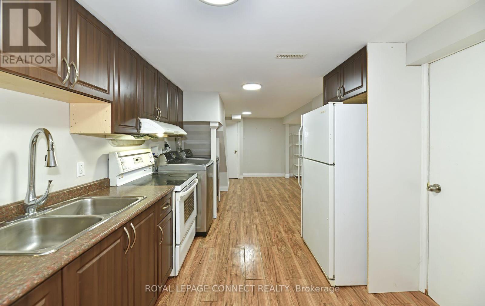 B - 36 Plumridge Court, Ajax, Ontario  L1S 3Z8 - Photo 9 - E12500982